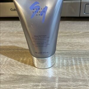 Monat Studio One Blow Out Cream